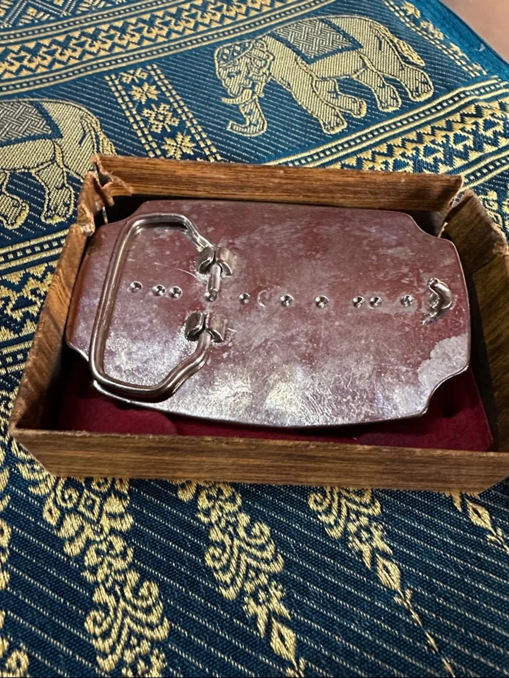 Vintage-Western Style Men's Ornate Metal Belt Buckle in Dark Copper - Picture 2 of 2